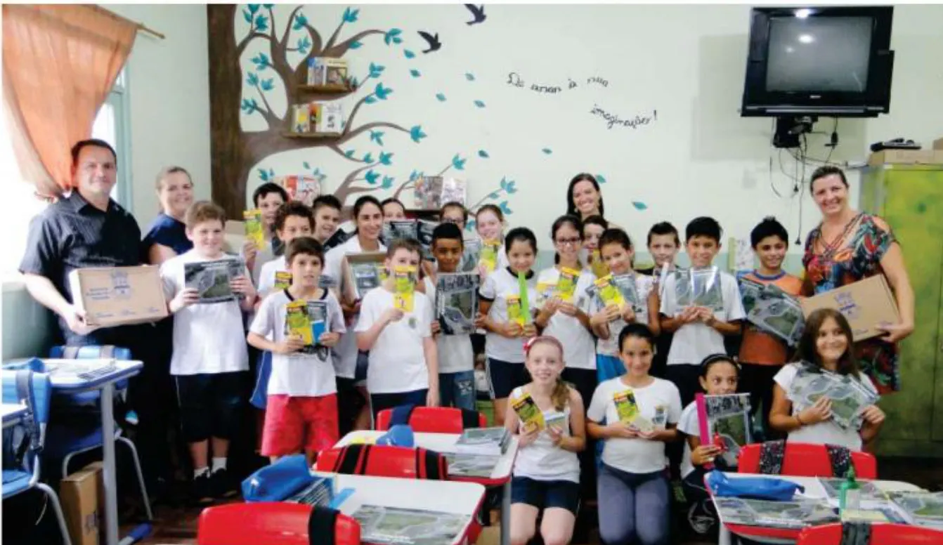 Secretaria Municipal de Educação realiza entrega de material escolar