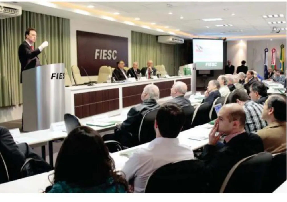 Vignatti destaca planejamento e educação em painel na Fiesc