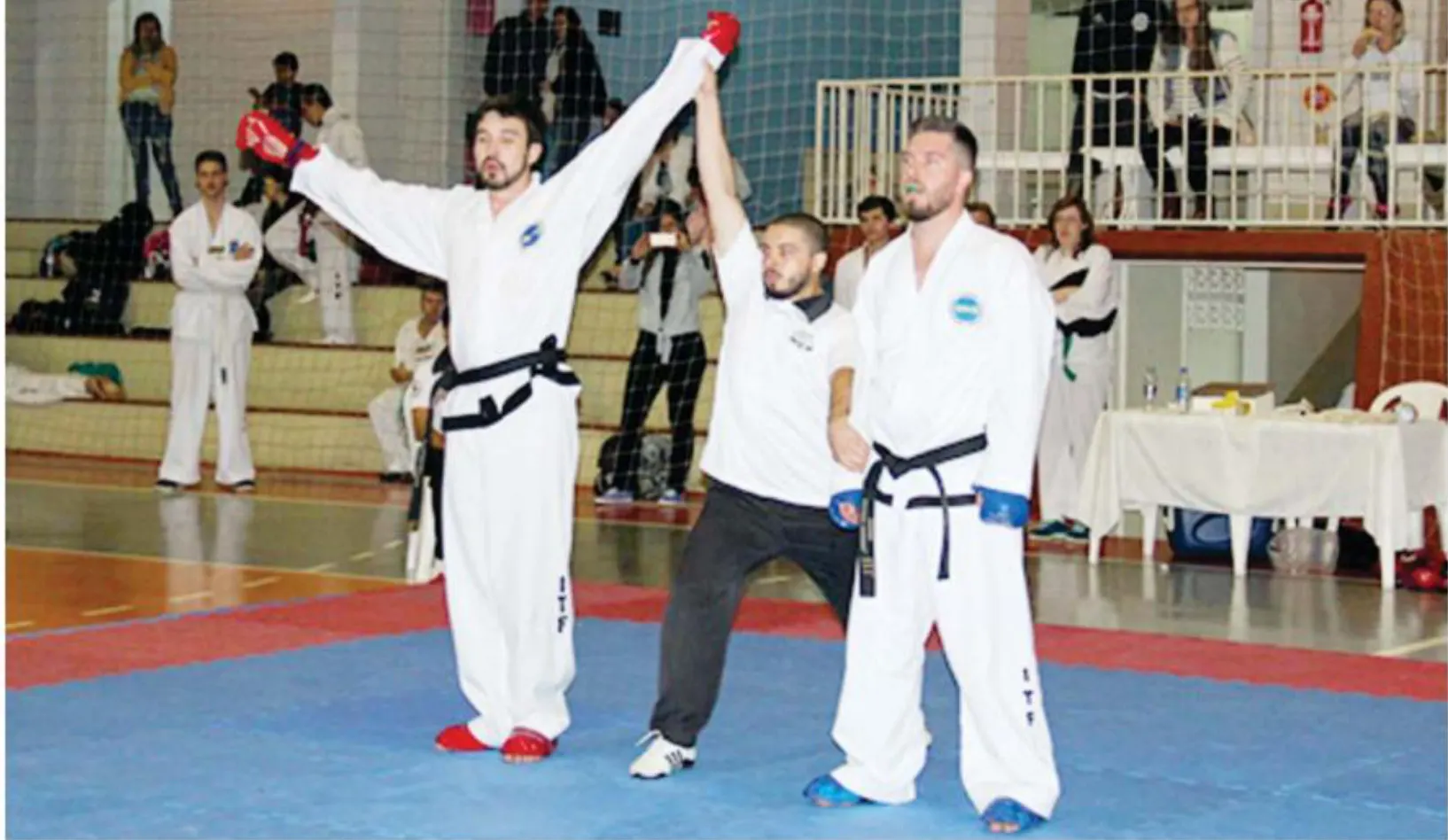 Atleta catarinense participa do mundial de Taekwon-do