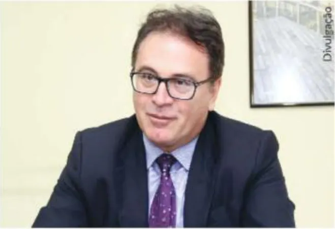 Lummertz assume e define pauta da Embratur