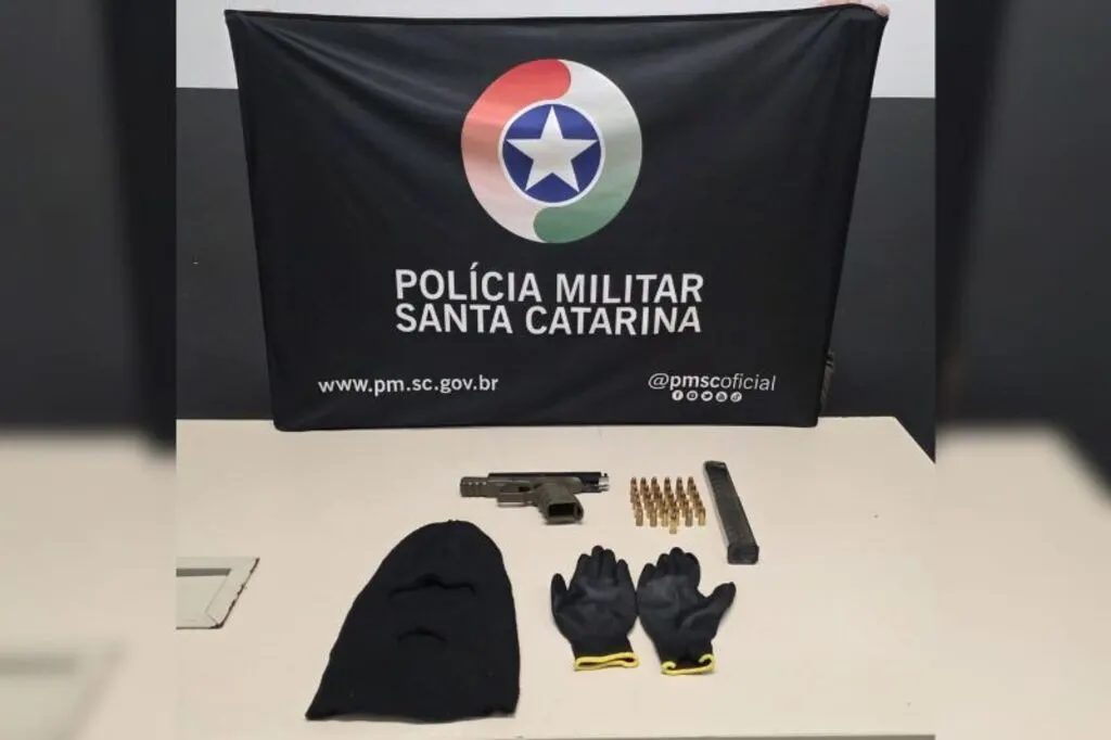 Polícia apreende pistola em Florianópolis após troca de tiros na comunidade Chico Mendes