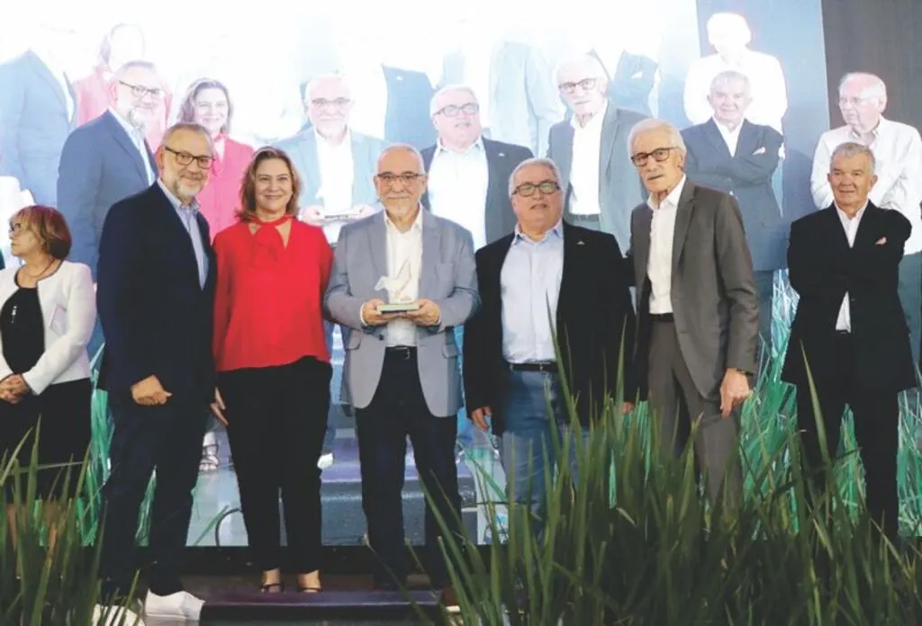 Muitas homenagens em mais um grandioso Encontro da Imprensa Catarinense