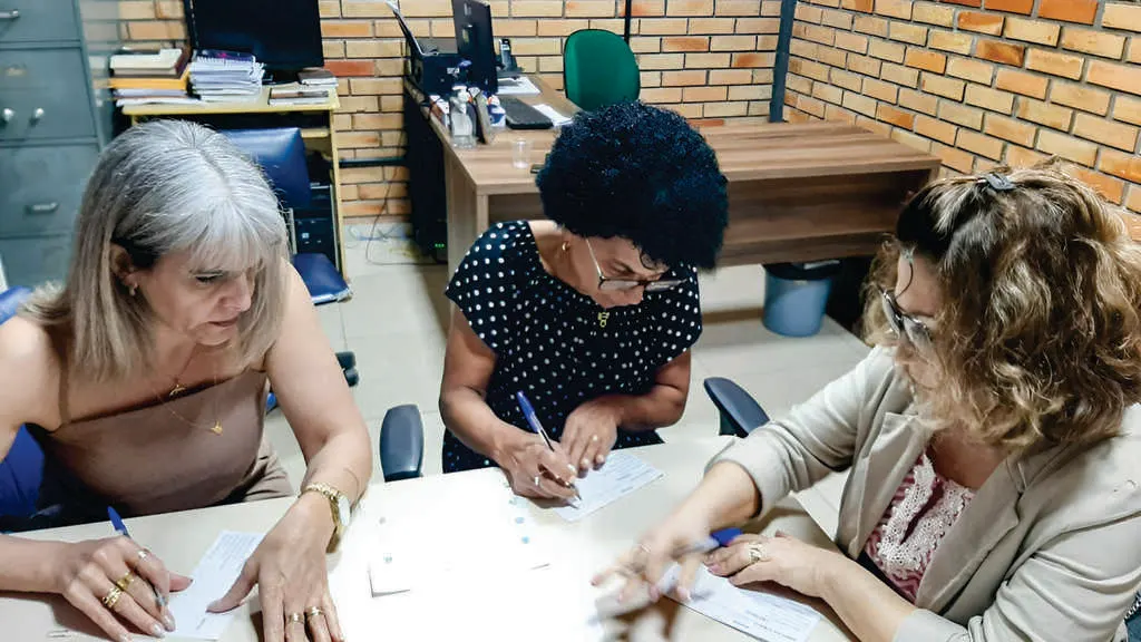 “Poetizando Meu Vale” e “Sou Turista Aqui” premiam alunos