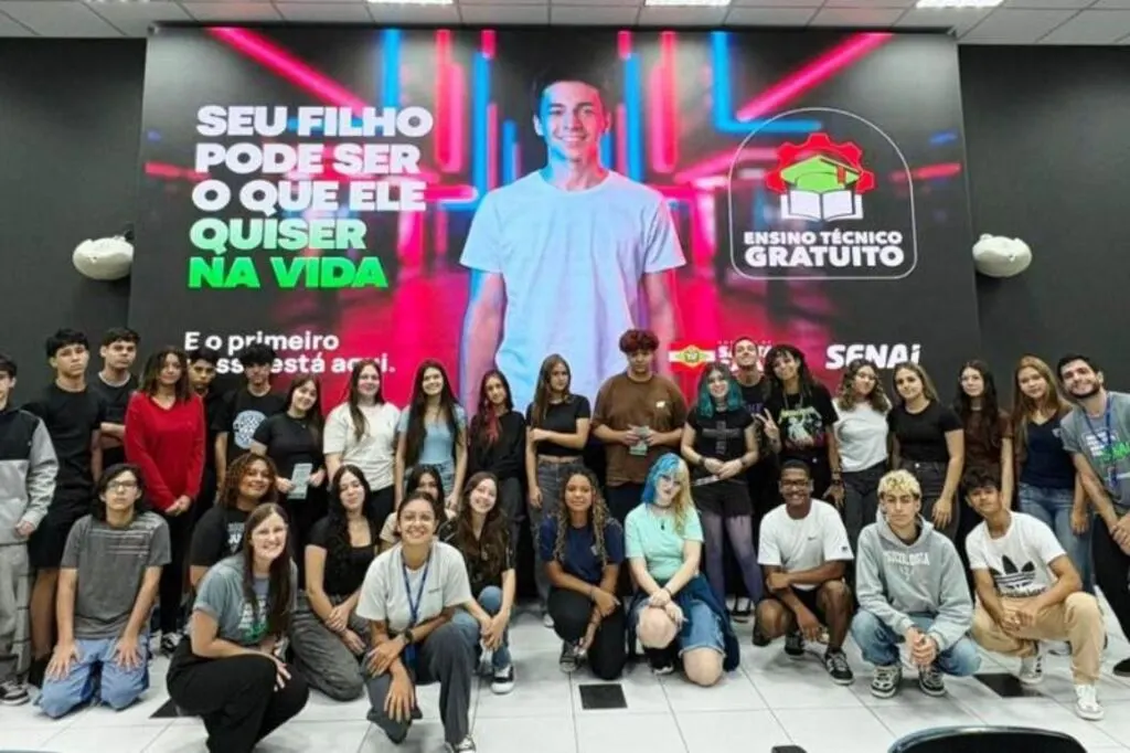 Mais de 200 turmas de cursos técnicos iniciam aulas no SENAI/SC