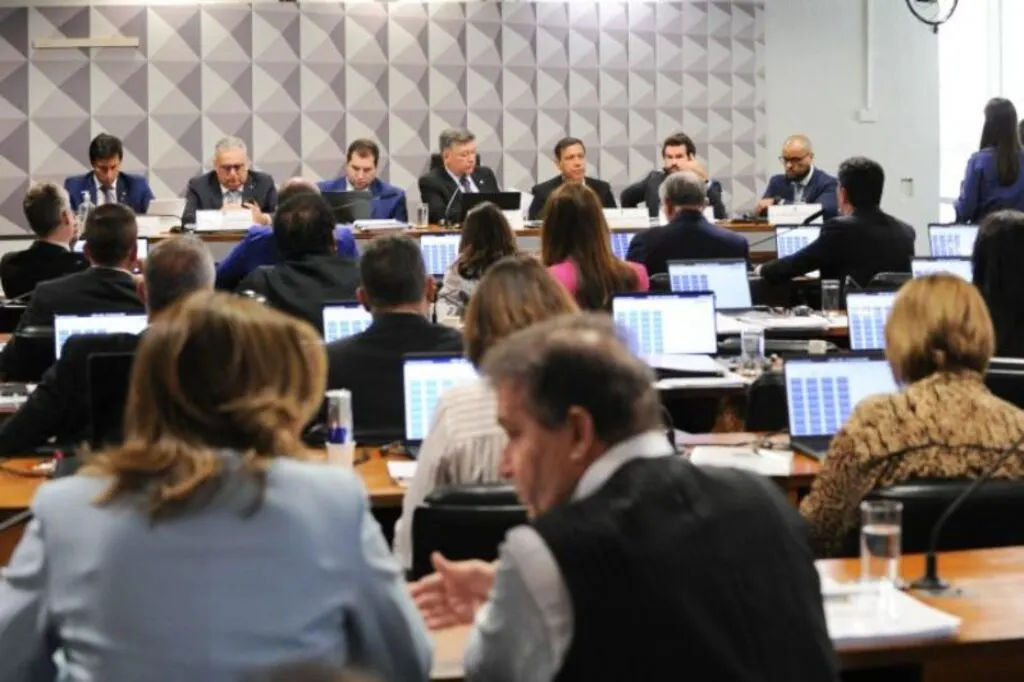 CPMI do INSS: relator vê organização criminosa em sindicato de aposentados
