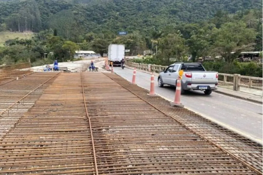 Ponte na BR-470 entre Ibirama e Apiúna já tem 84% da obra concluída