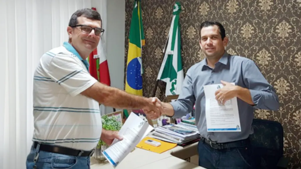 Sindicato e Prefeitura de Rodeio assinam acordo salarial
